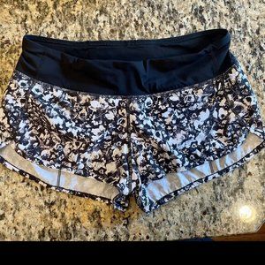 lululemon Speed Up shorts 2.5" EUC size 8